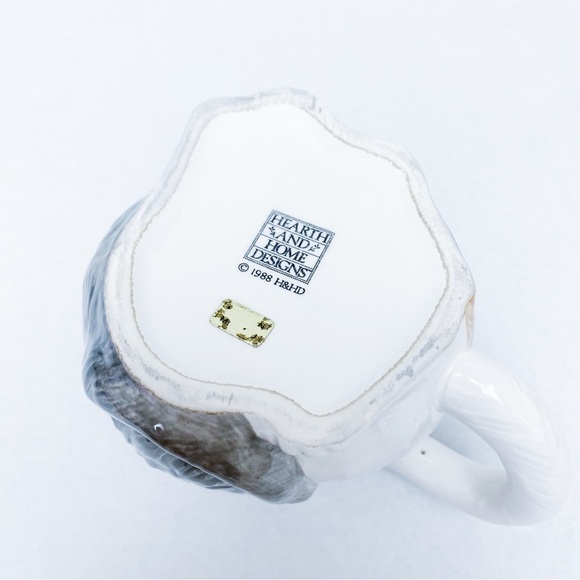 Vintage Hearth and Home - Cuddling Kittens Mug - Picture 5 of 5